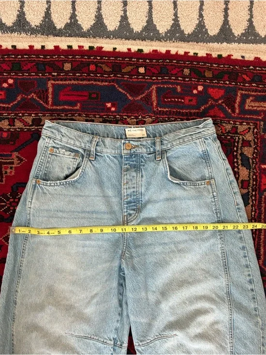 We the Free Good Luck Barrel Jeans RUNS LARGE - Picture 4 of 9